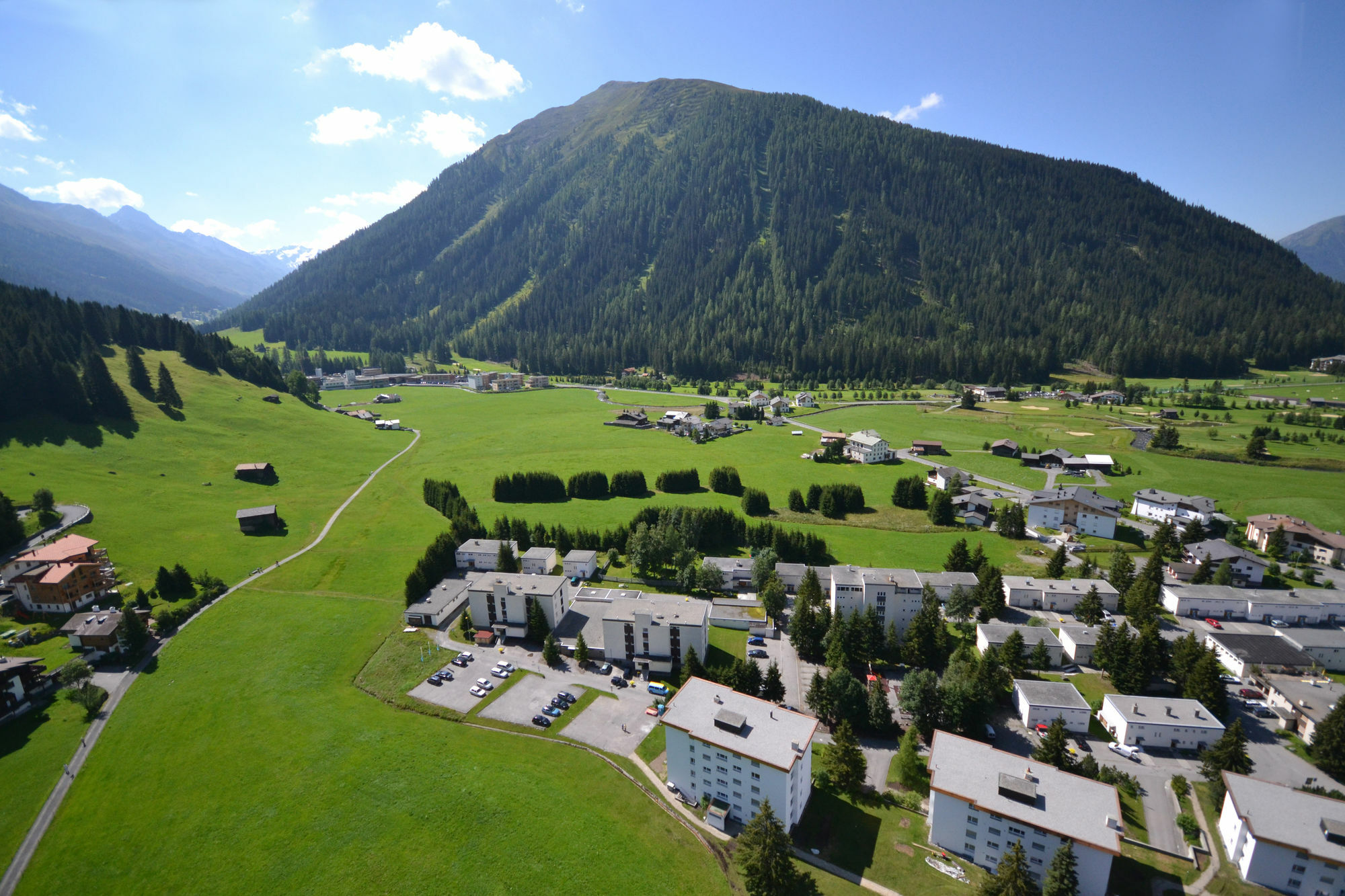 Private Holiday Homes By Solaria Νταβός Εξωτερικό φωτογραφία